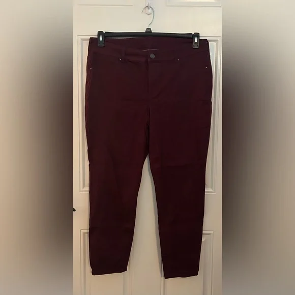 Maurices Skinny Stretch Jeggings in Plum Purple - Picture 3 of 6